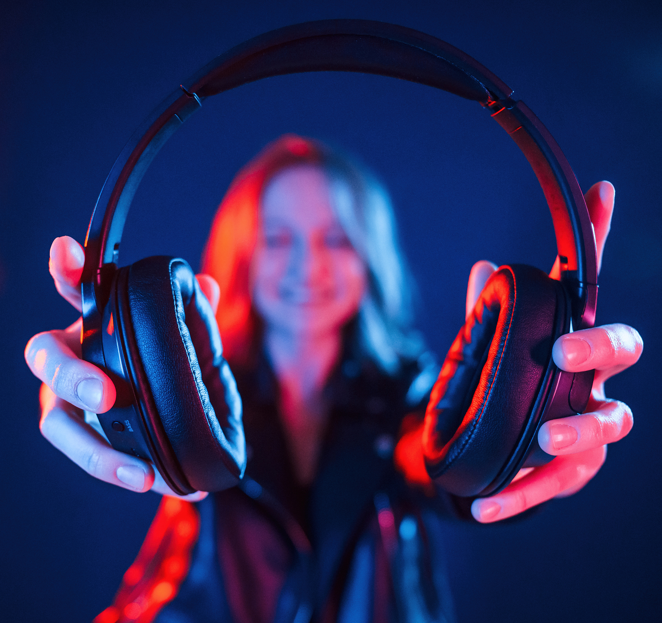 Headphones@0.5x Headphones@0.5x